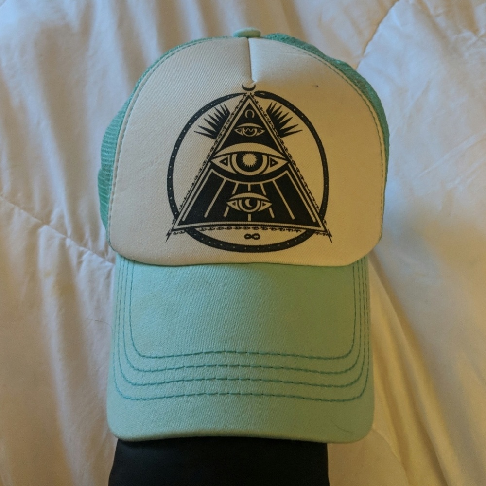 Like New Billabong snap cap!